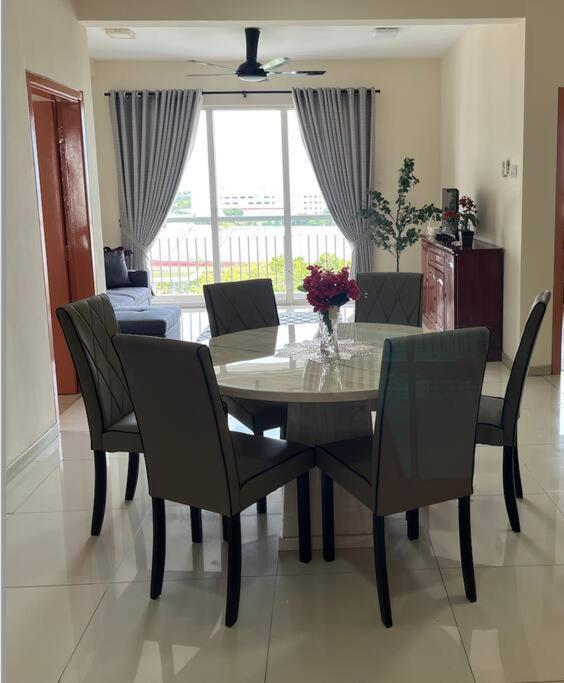 Homestay Ttdi Adina 710 Shah Alam,Sek 13,Msu,3Bedroooms Exterior foto